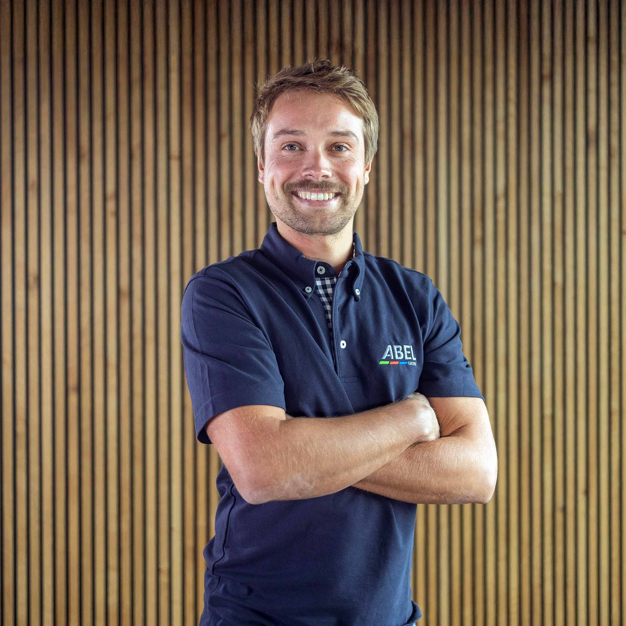 Veit Friesinger Abteilungsleiter Bauleitung Gewerbeanlagen Abel Retec 2000x2000